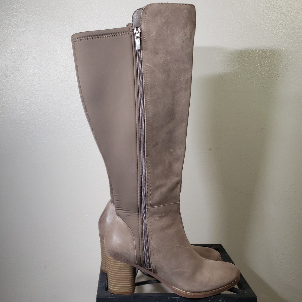 Women's Size 11M SoftWalk Katia Taupe Leather  Boots